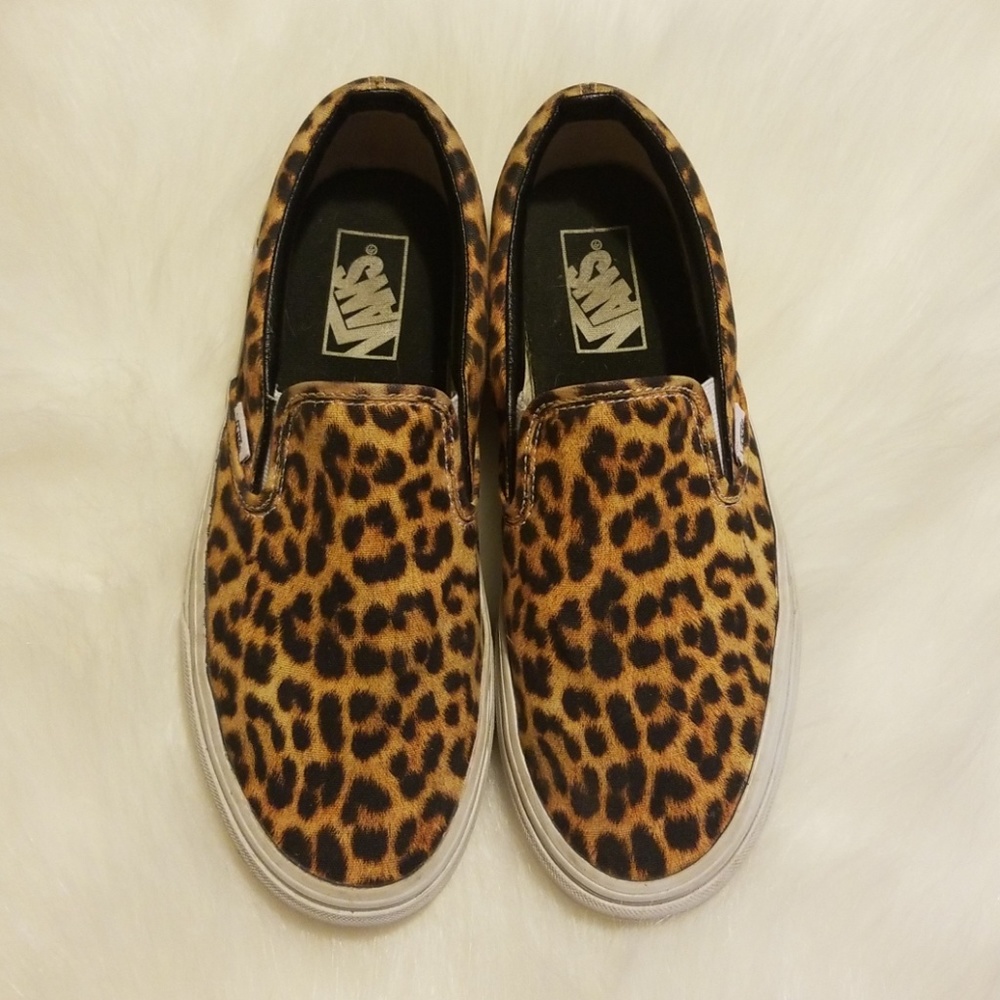 🚫FINAL PRICE🚫 Leopard Print Slip On Vans